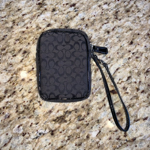 Vintage Coach Black Wristlet - Picture 2 of 3